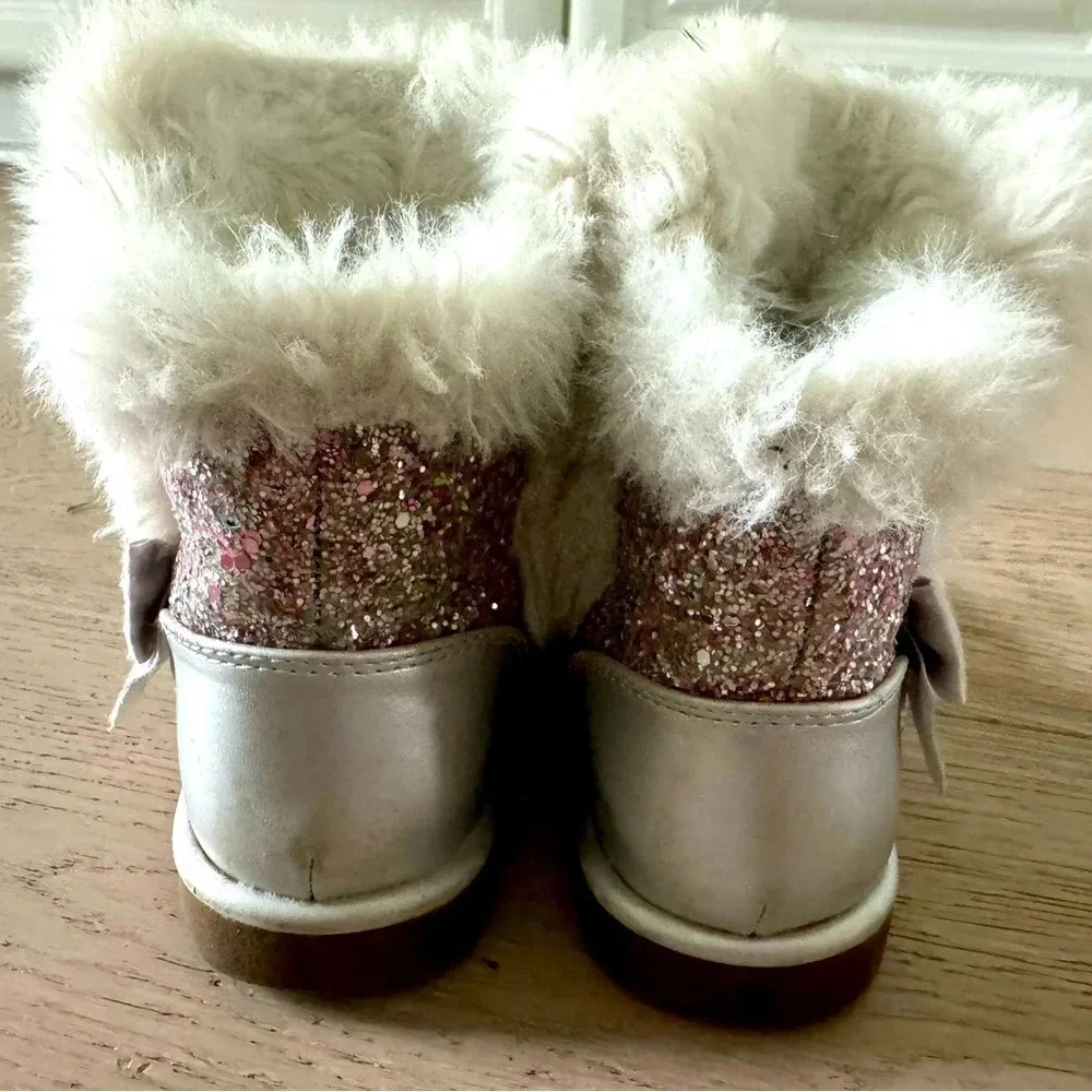 Juicy Couture Lil Windsor faux fur/glitter boots size 11